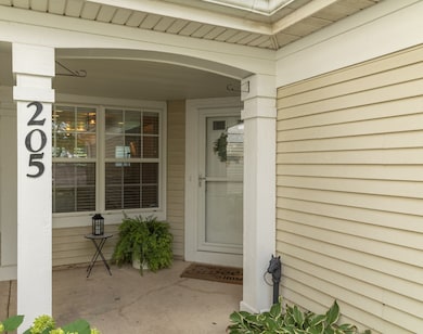 205 Concord Ln, Carol Stream, IL 60188 - photo 2