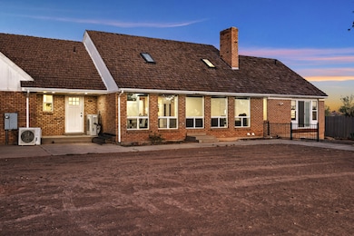 765 N Juniper St, Hildale, UT 84784 - photo 4