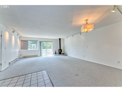 1445 Seacrest Ln unit 4, Brookings, OR 97415 - photo 2