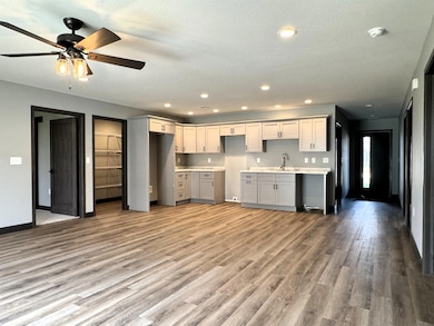 212 34th Ave W, Spencer, IA 51301 - photo 2