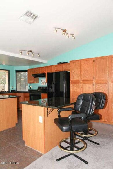 Kitchen Island-Bar