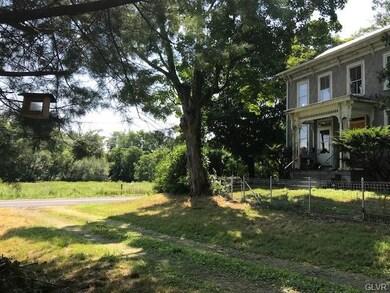 1371 Windsor Castle Rd, Hamburg, PA 19526 - photo 3