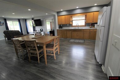 1016 S Franklin St, New Ulm, MN 56073 - photo 3