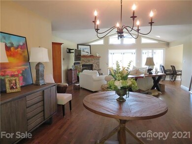 Large entrance foyer - sees all the through to the