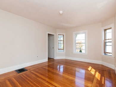 9-11 Hale St unit 11, Newton, MA 02464 - photo 5