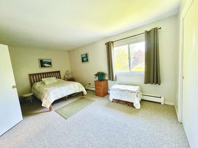 J5 Stonehedge Dr, South Burlington, VT 05403 - photo 7