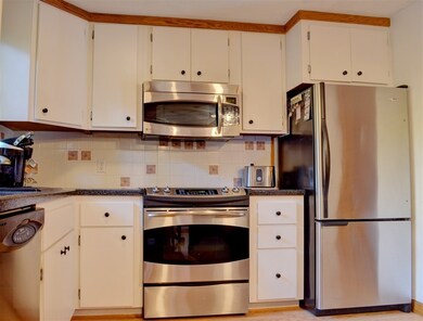 54 Mary St, Quincy, MA 02169 - photo 4