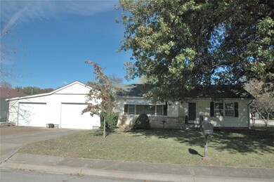 3101 Appletgon Ave, Parsons, KS 67357 - photo 2