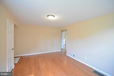 3907 56th Ave, Hyattsville, MD 20784 - photo 5