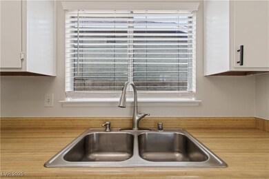 1713 Amboy Dr, Las Vegas, NV 89108 - photo 4