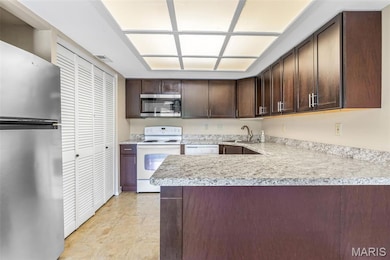 642 S Old Highway 141 unit F, Fenton, MO 63026 - photo 3