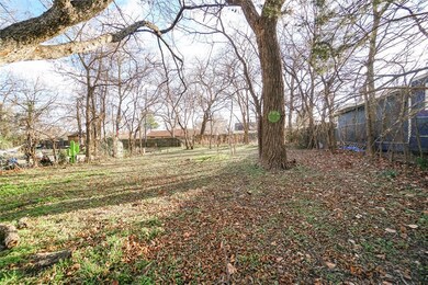 624 W Johnson St, Denison, TX 75020 - photo 5