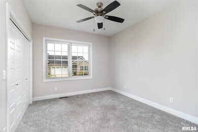 1437 W 39th St, Davenport, IA 52806 - photo 3