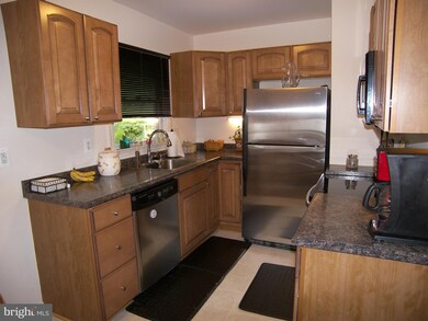 6707 Brooklyn Bridge Rd, Laurel, MD 20707 - photo 4