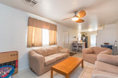 4) LIVING ROOM TO KITCHEN