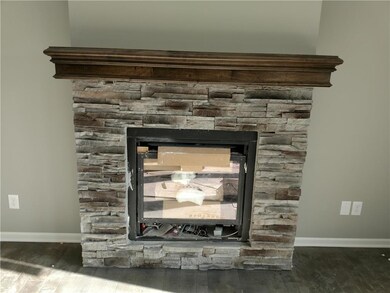 21723 Johnson Ct, Spring Hill, KS 66083 - photo 2