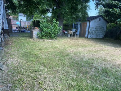 231 Burress St, Houston, TX 77022 - photo 4