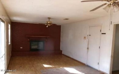 1306 E Sycamore Rd, Picayune, MS 39466 - photo 4