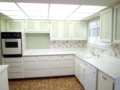 17654 N Del Webb Blvd, Sun City, AZ 85373 - photo 2