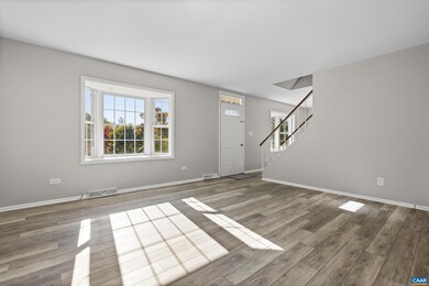 2627 Commonwealth Dr, Charlottesville, VA 22901 - photo 5