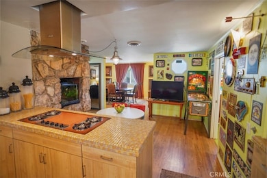 8636 8636 Delco, Winnetka, CA 91306 - photo 6