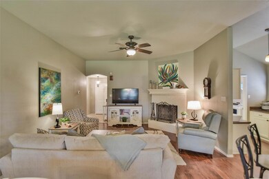 4731 Topaz Ln, Granbury, TX 76049 - photo 4