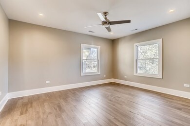 726 W Downer Place, Aurora, IL 60506 - photo 7