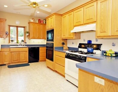 81 Mckenzie Dr, Bella Vista, AR 72715 - photo 6