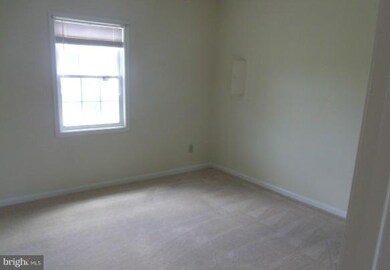 124 Freshwater Dr, Bunker Hill, WV 25413 - photo 4