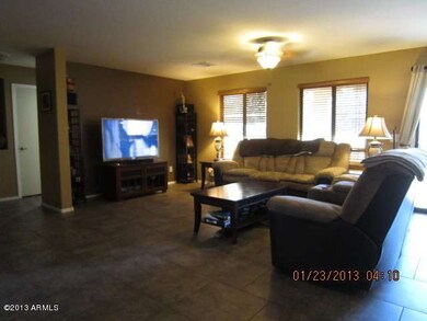 christmas_nice size family room