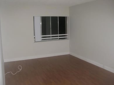 711 N Pine Island Rd unit 301, Plantation, FL 33324 - photo 5