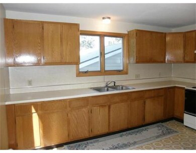 7 Lyons Rd unit 1, Dudley, MA 01571 - photo 4