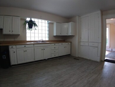 626 W Marion St, Elkhart, IN 46516 - photo 4