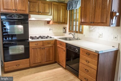 1204 Brixton Rd, Baltimore, MD 21239 - photo 5