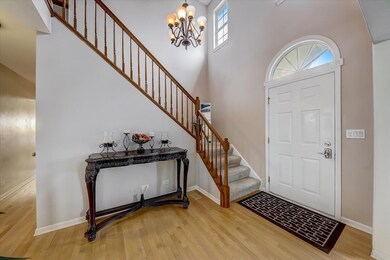 1821 Cambridge Dr, Carpentersville, IL 60110 - photo 2