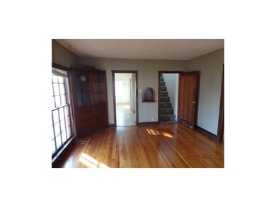 Living Room. Built-in Cabinet