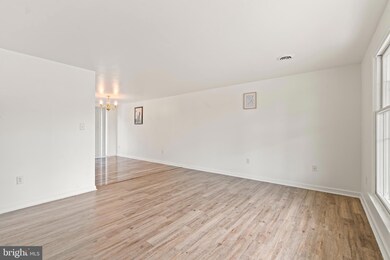 124 Frick Ave, Waynesboro, PA 17268 - photo 6