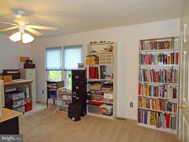 13702 Stonehunt Ct, Clifton, VA 20124 - photo 7