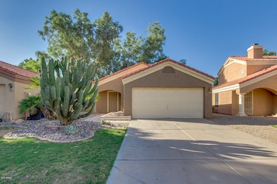 606 N Cobblestone St, Gilbert, AZ 85234 - photo 2