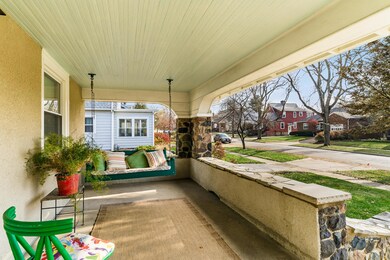 Super front porch