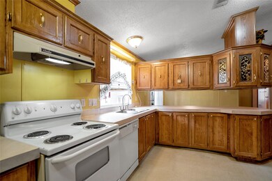 23906 Brushy Woods St, Hockley, TX 77447 - photo 3