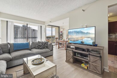 Chelsea Towers unit 1001, Bethesda, MD 20817 - photo 4