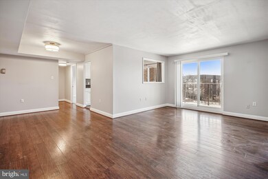 134 Roberts Ln unit 301, Alexandria, VA 22314 - photo 5