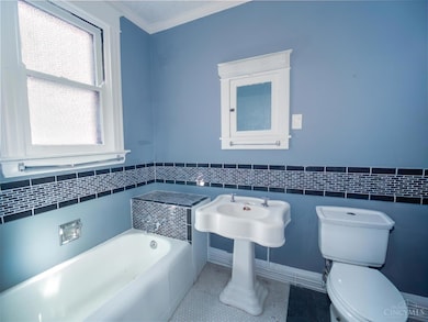 2709 Euclid Ave, Cincinnati, OH 45219 - photo 2