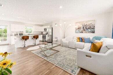 W_4282_Salt_Spring_Ln-001