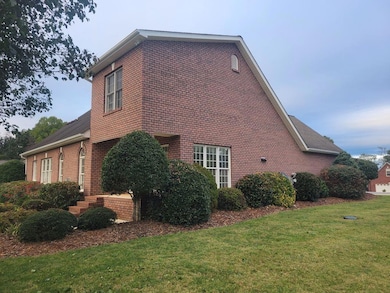 112 Seven Springs Loop, Statesville, NC 28625 - photo 3