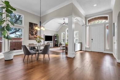 10319 Donley Dr, Irving, TX 75063 - photo 3