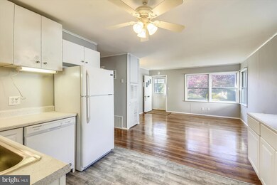 94 Meem Ave, Gaithersburg, MD 20877 - photo 4