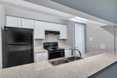 Kitchen bar area