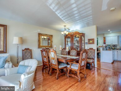 437 Mcdaniel Dr, Purcellville, VA 20132 - photo 4